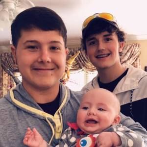 Meet your Posher, Hunter